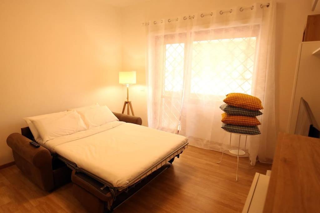Cozy Coastal Gateway Apartment Lido di Ostia Bagian luar foto